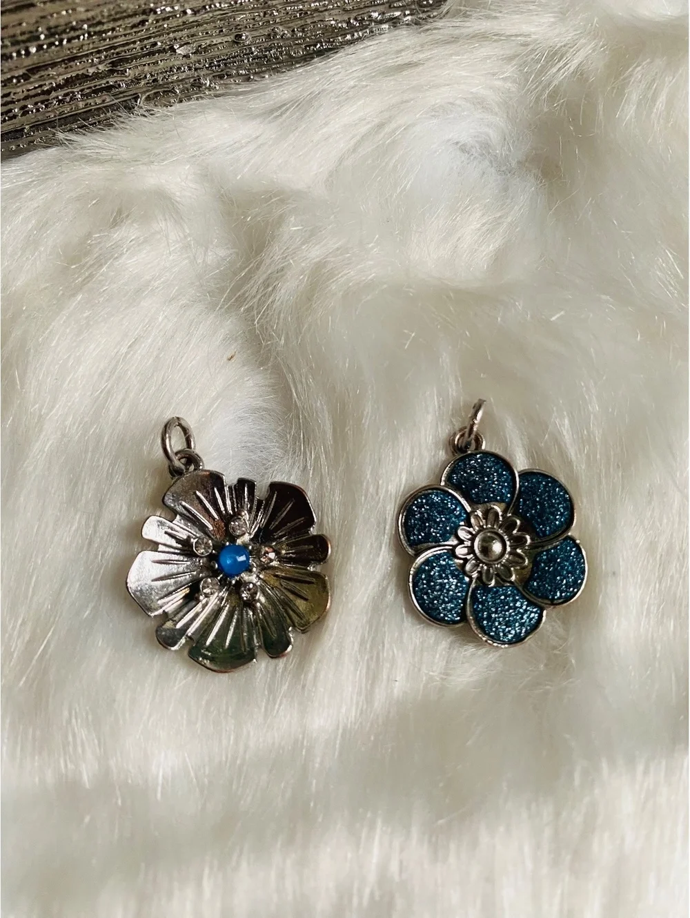 Set of 2 Vintage Silver Flower and Beetle Charms